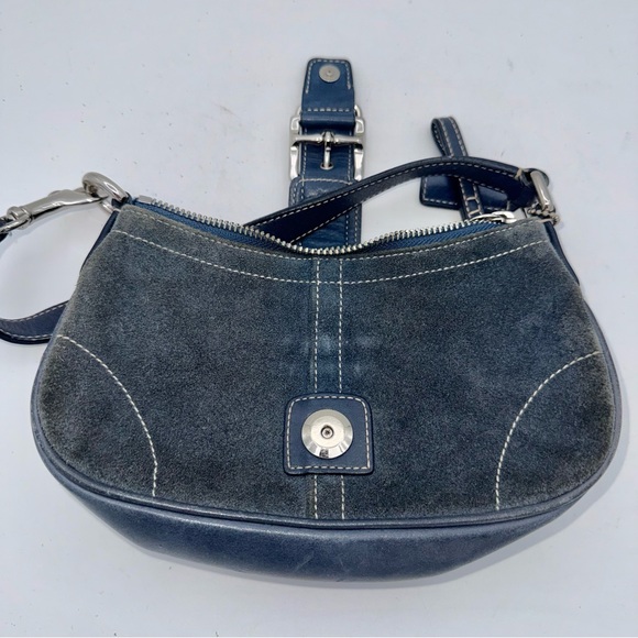 Coach Vintage women’s Soho buckle mini baguette shoulder bag blue suede leather - Picture 3 of 9